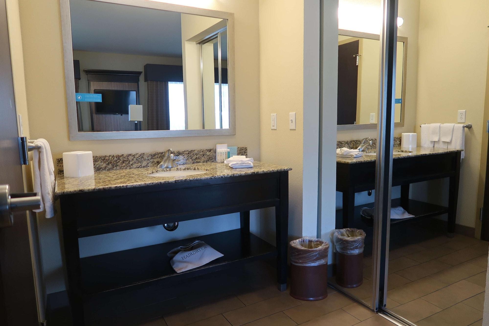 Hampton Inn & Suites Salinas Esterno foto