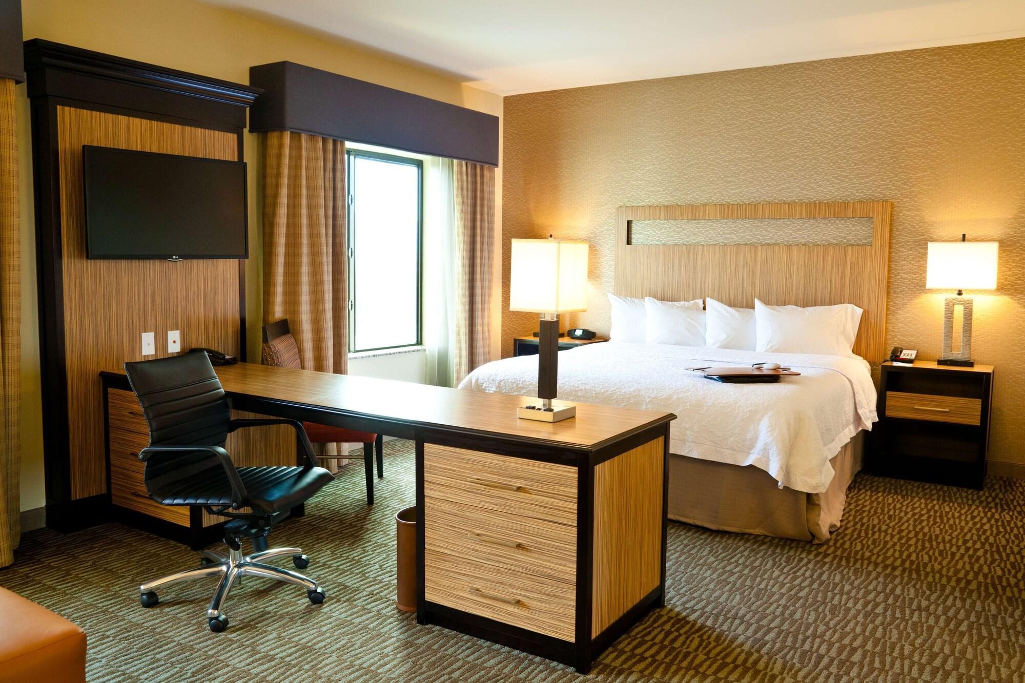 Hampton Inn & Suites Salinas Esterno foto