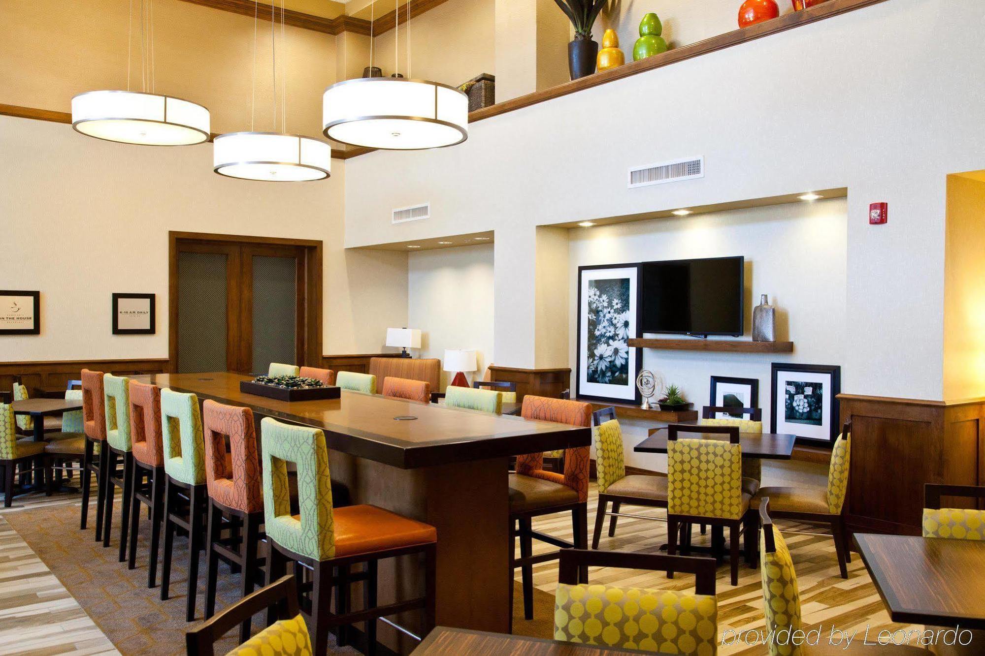 Hampton Inn & Suites Salinas Esterno foto