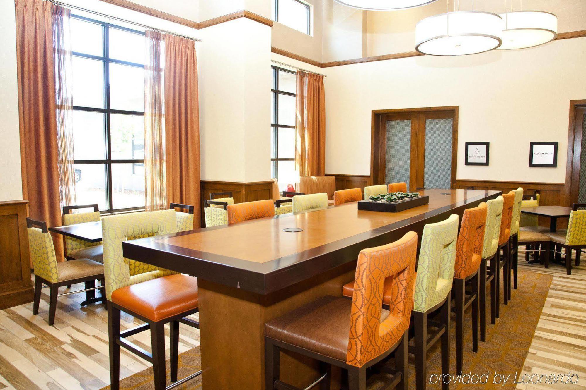 Hampton Inn & Suites Salinas Esterno foto