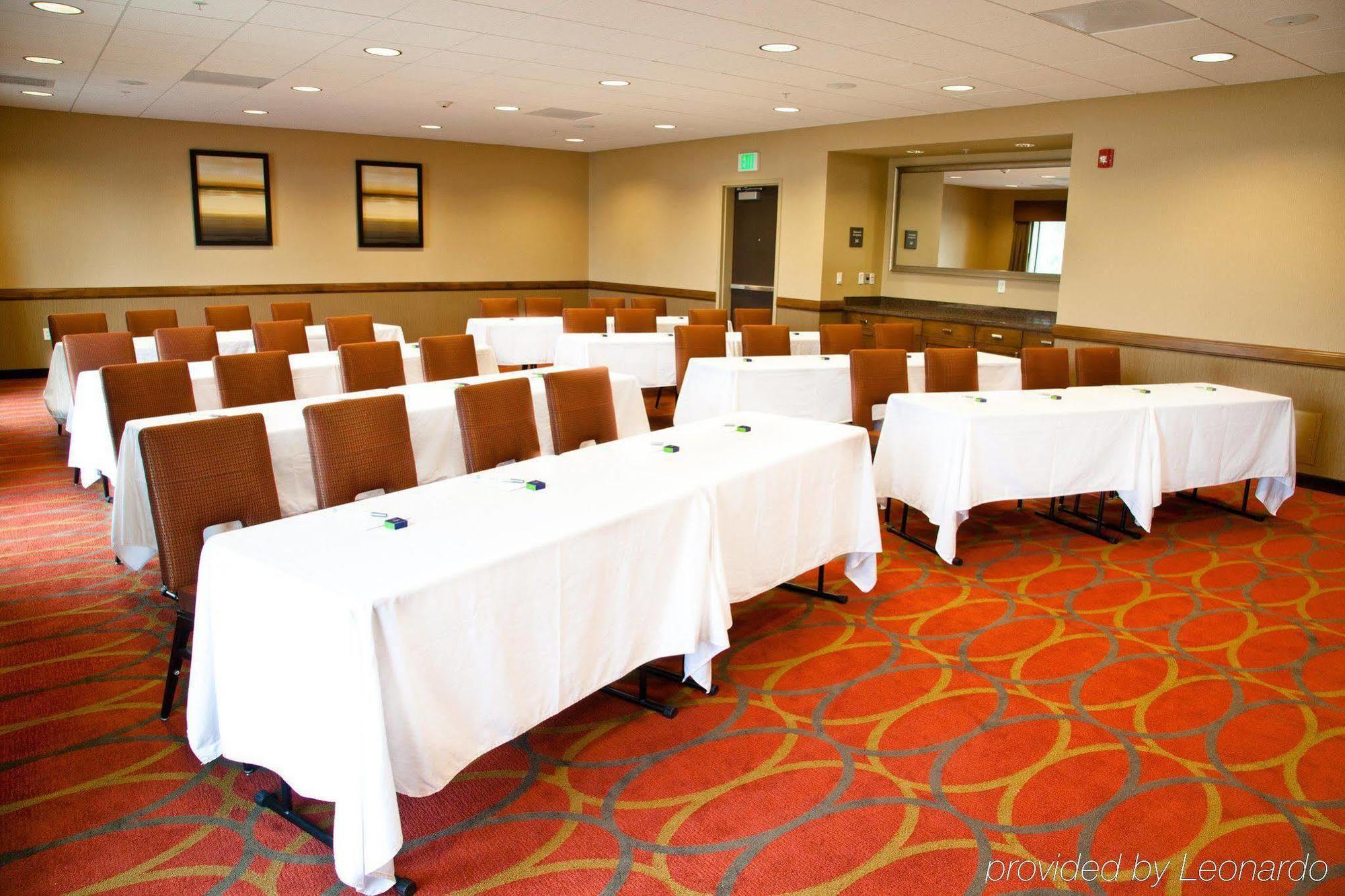 Hampton Inn & Suites Salinas Esterno foto